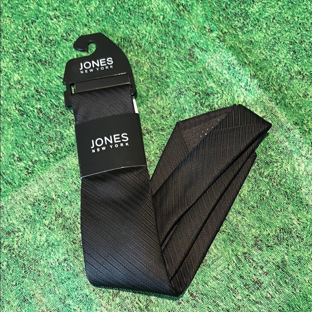 NWT jones NY men’s black tie